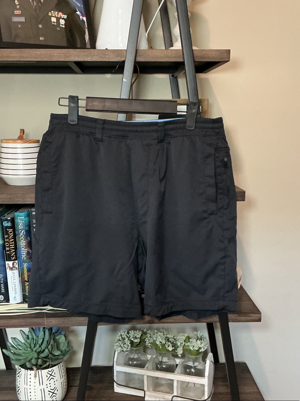 Birddogs Black Athletic Shorts Size XL